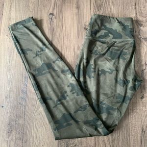 Lululemon Wunder Under Leggings - Camo print